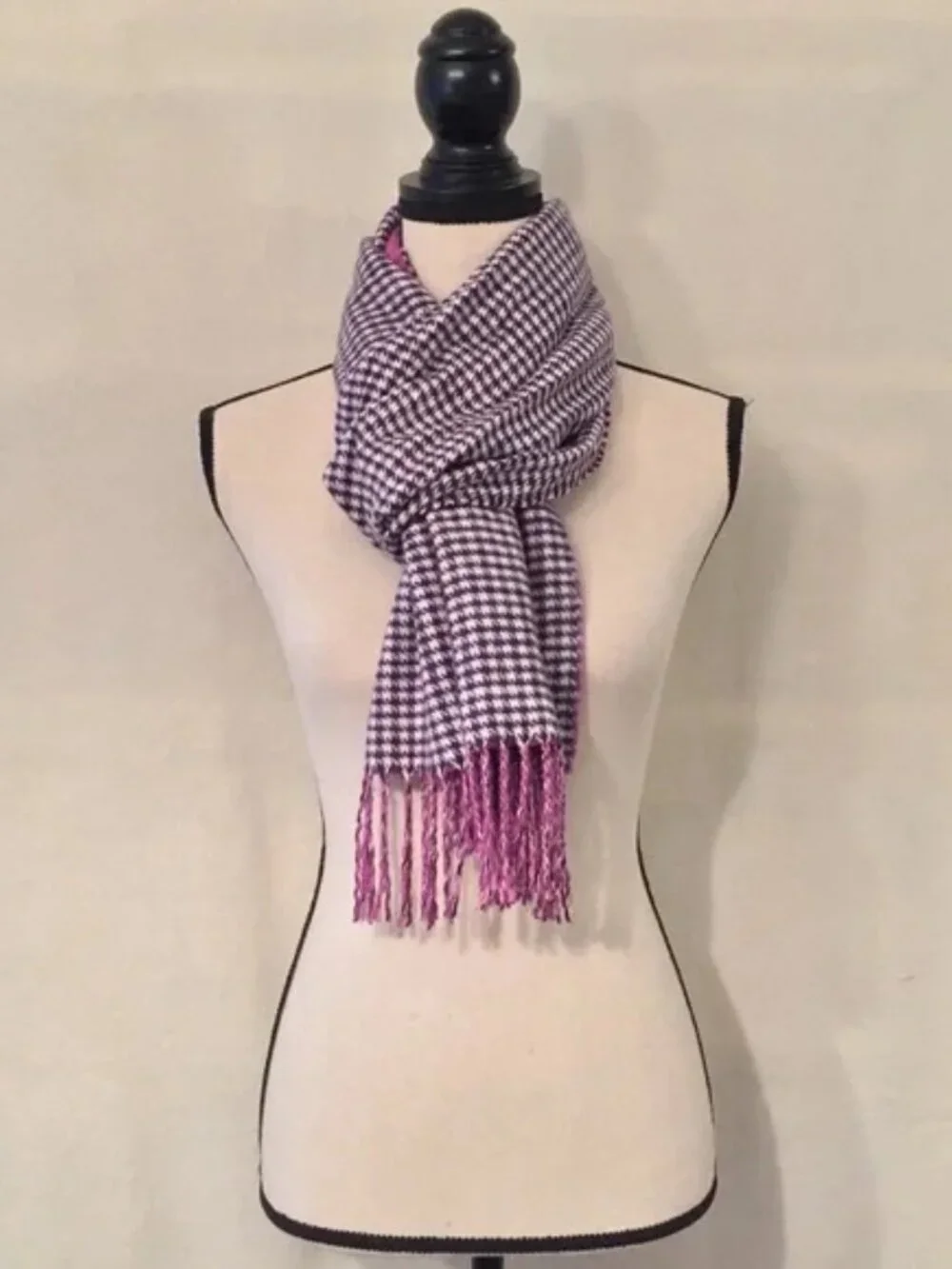 Lands' End purple, white, & magenta houndstooth oblong scarf